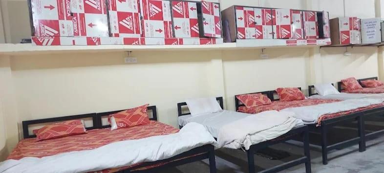 Shree Kashi Govardhan Dham Hotel Ujjain Eksteriør billede